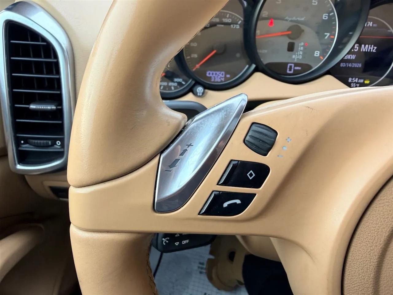 Porsche Cayenne Hybrid S 2012