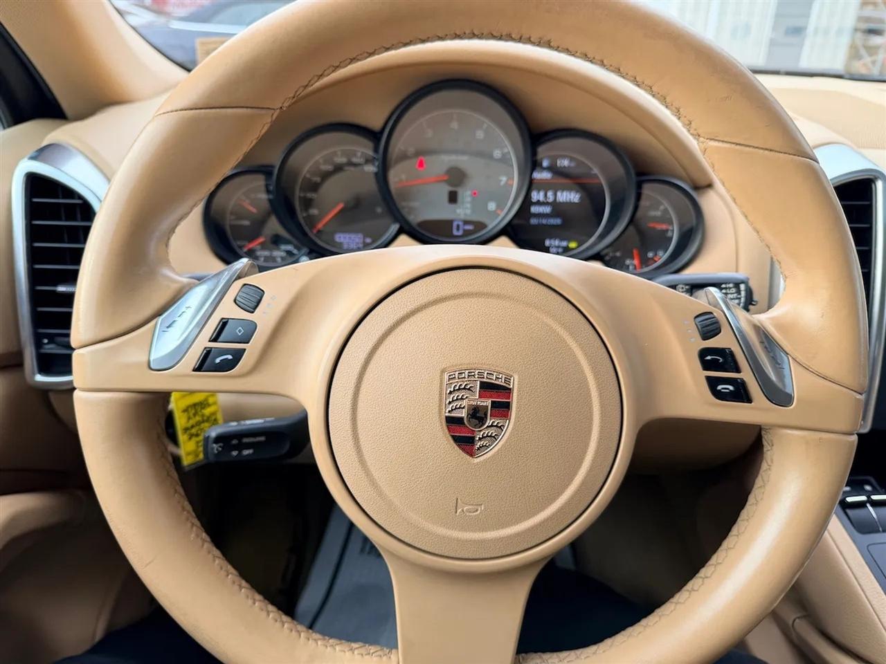 Porsche Cayenne Hybrid S 2012