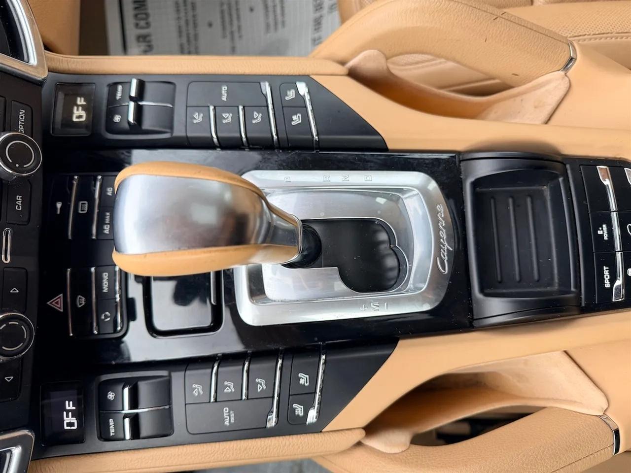 Porsche Cayenne Hybrid S 2012