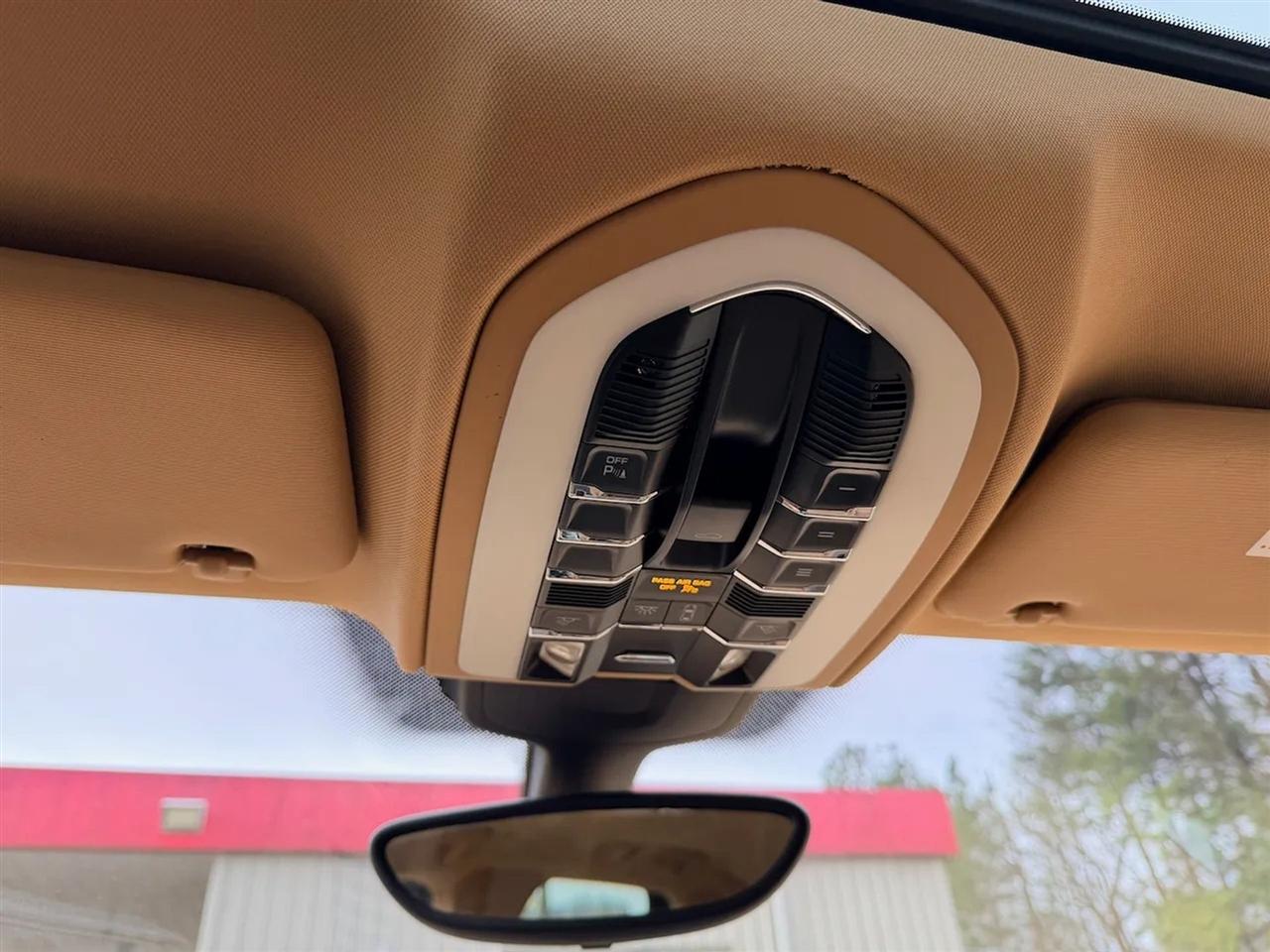 Porsche Cayenne Hybrid S 2012