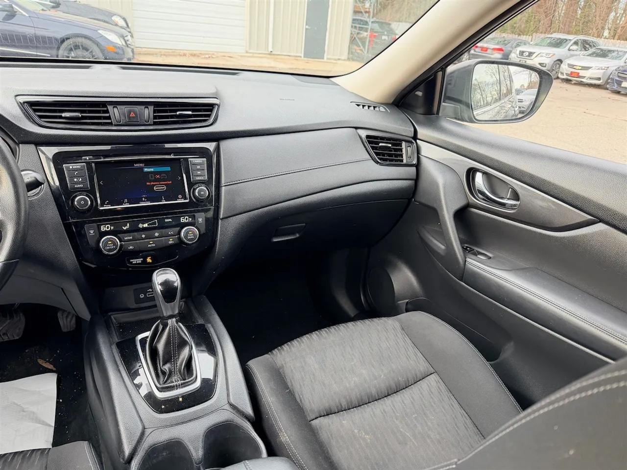 Nissan Rogue SV 2WD 2020