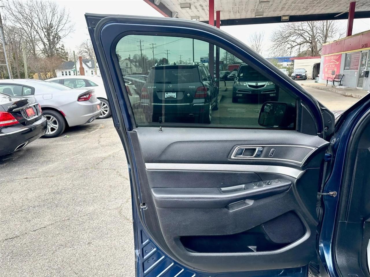 Ford Explorer XLT 4WD 2017