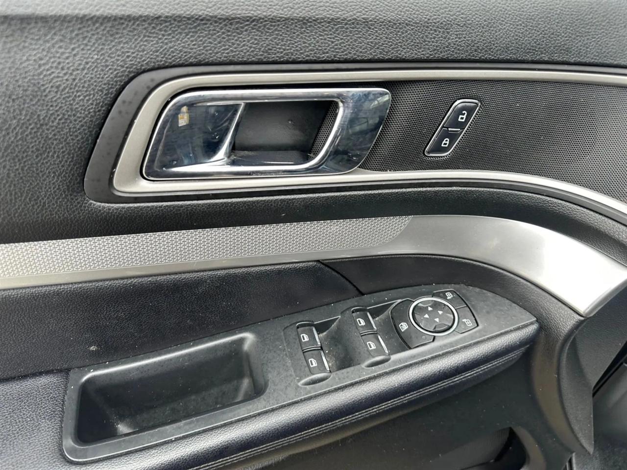 Ford Explorer XLT 4WD 2017