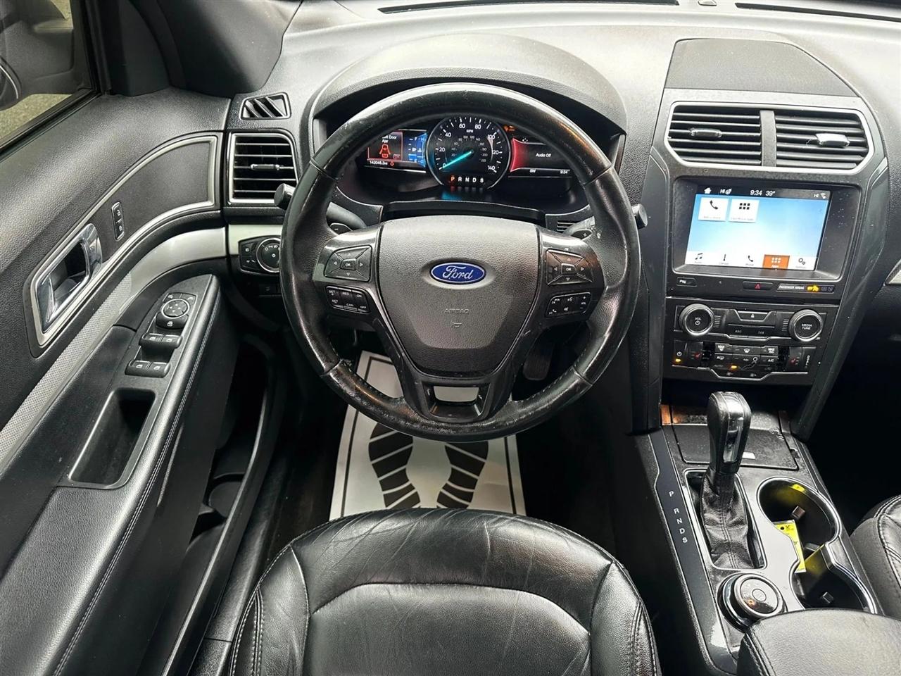 Ford Explorer XLT 4WD 2017