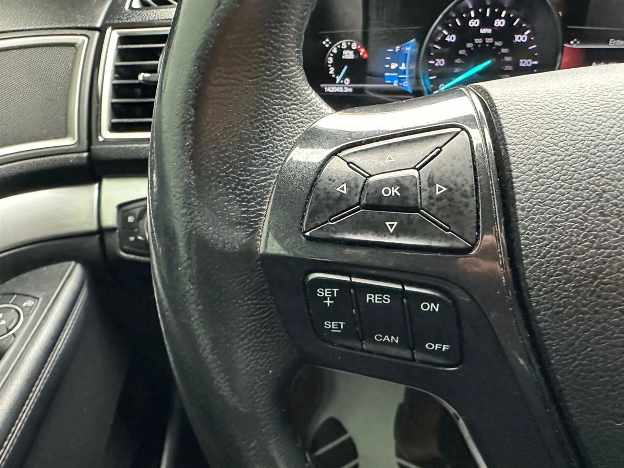 Ford Explorer XLT 4WD 2017