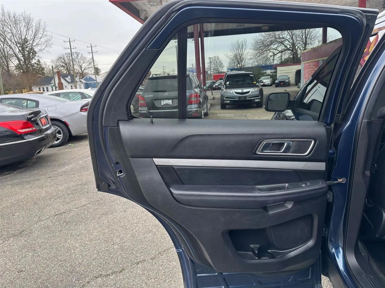 Ford Explorer XLT 4WD 2017