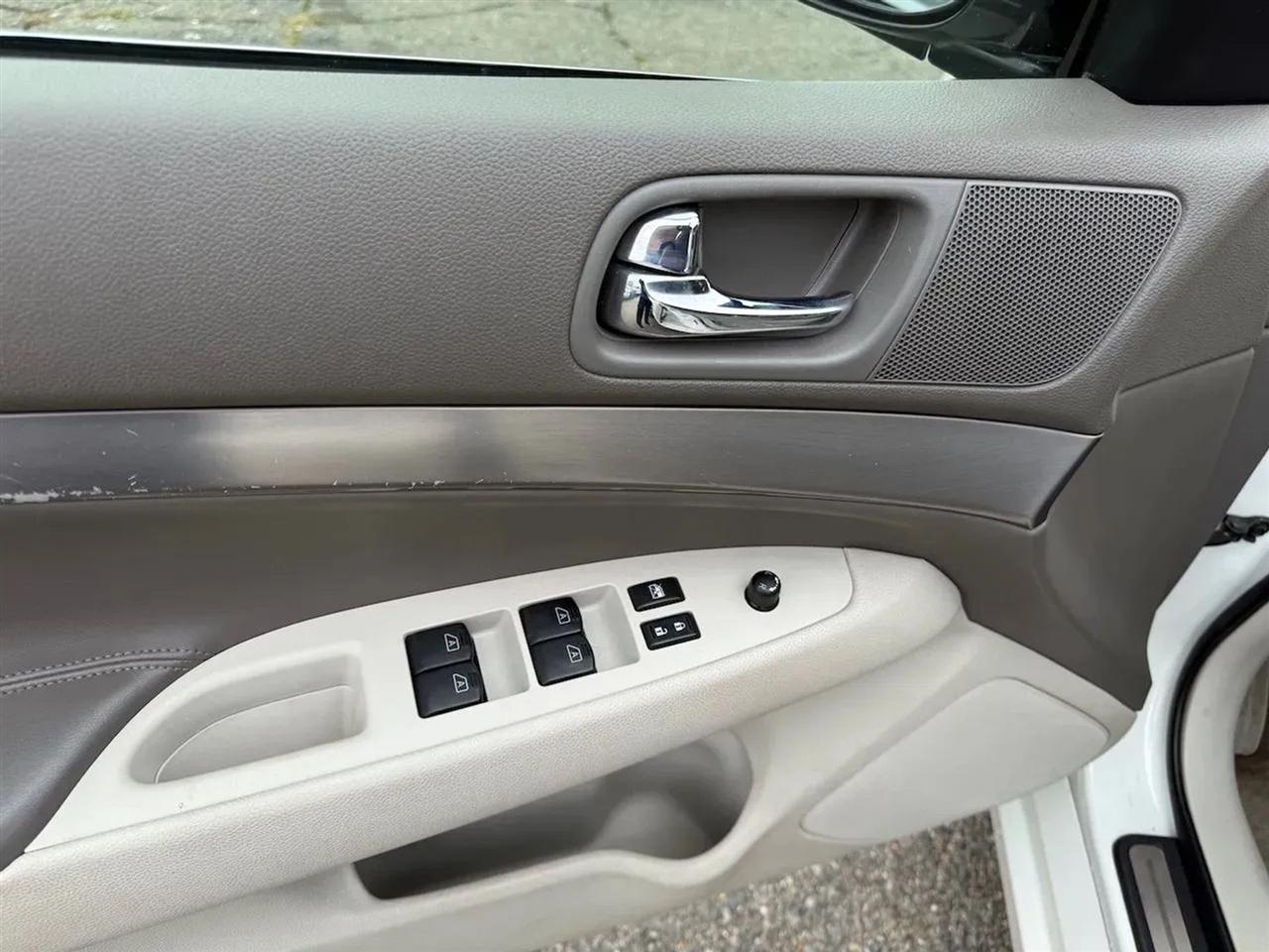 Infiniti G Sedan G25x AWD 2011