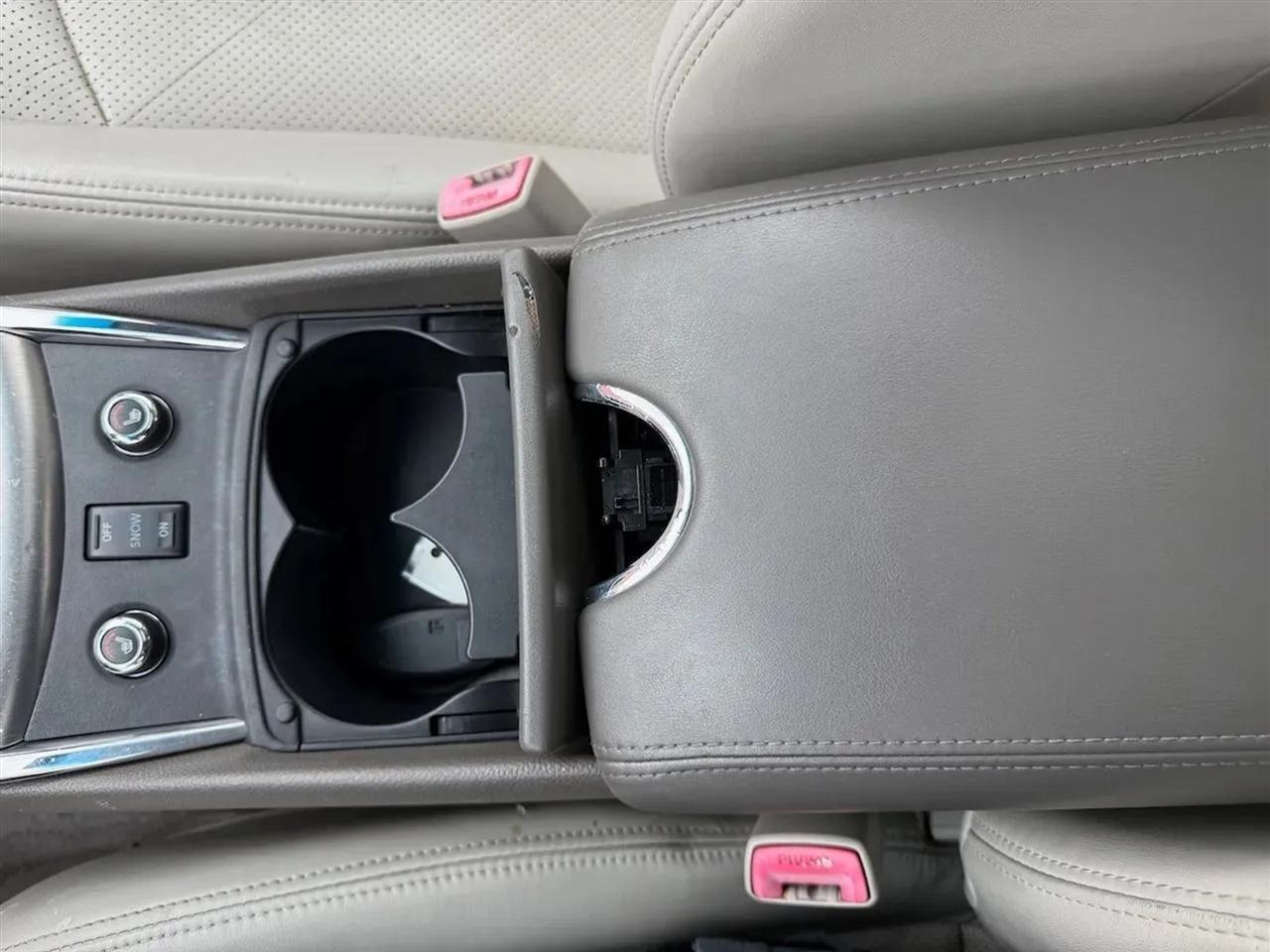 Infiniti G Sedan G25x AWD 2011