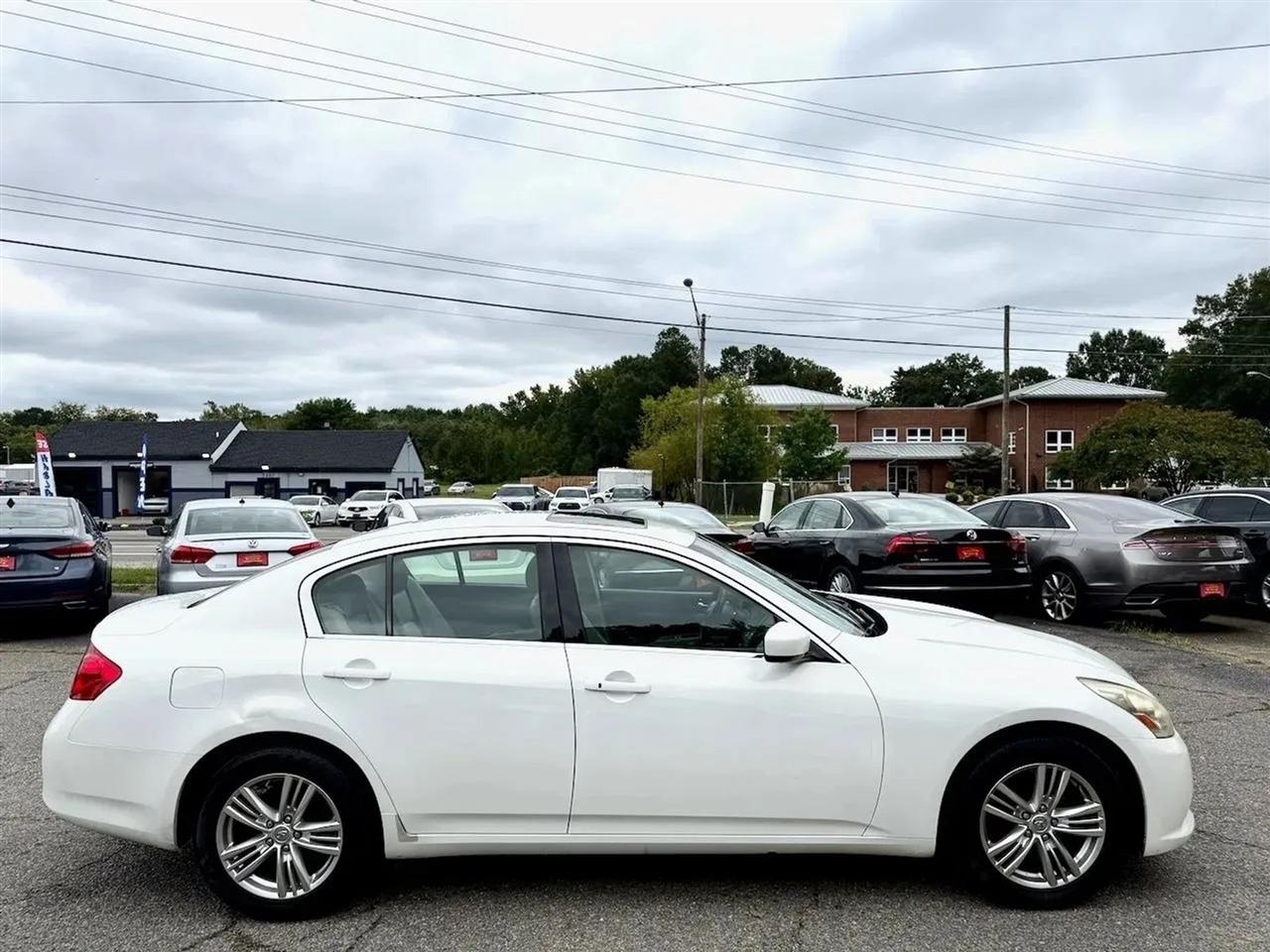 Infiniti G Sedan G25x AWD 2011