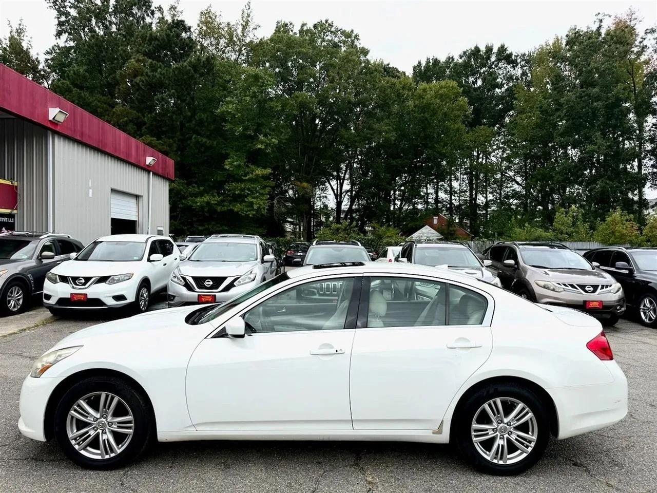 Infiniti G Sedan G25x AWD 2011