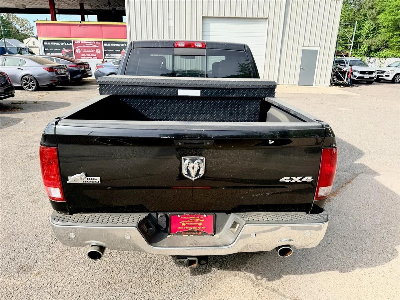 RAM 1500 SLT Crew Cab SWB 4WD 2016