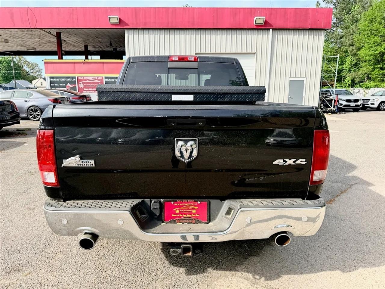 RAM 1500 SLT Crew Cab SWB 4WD 2016