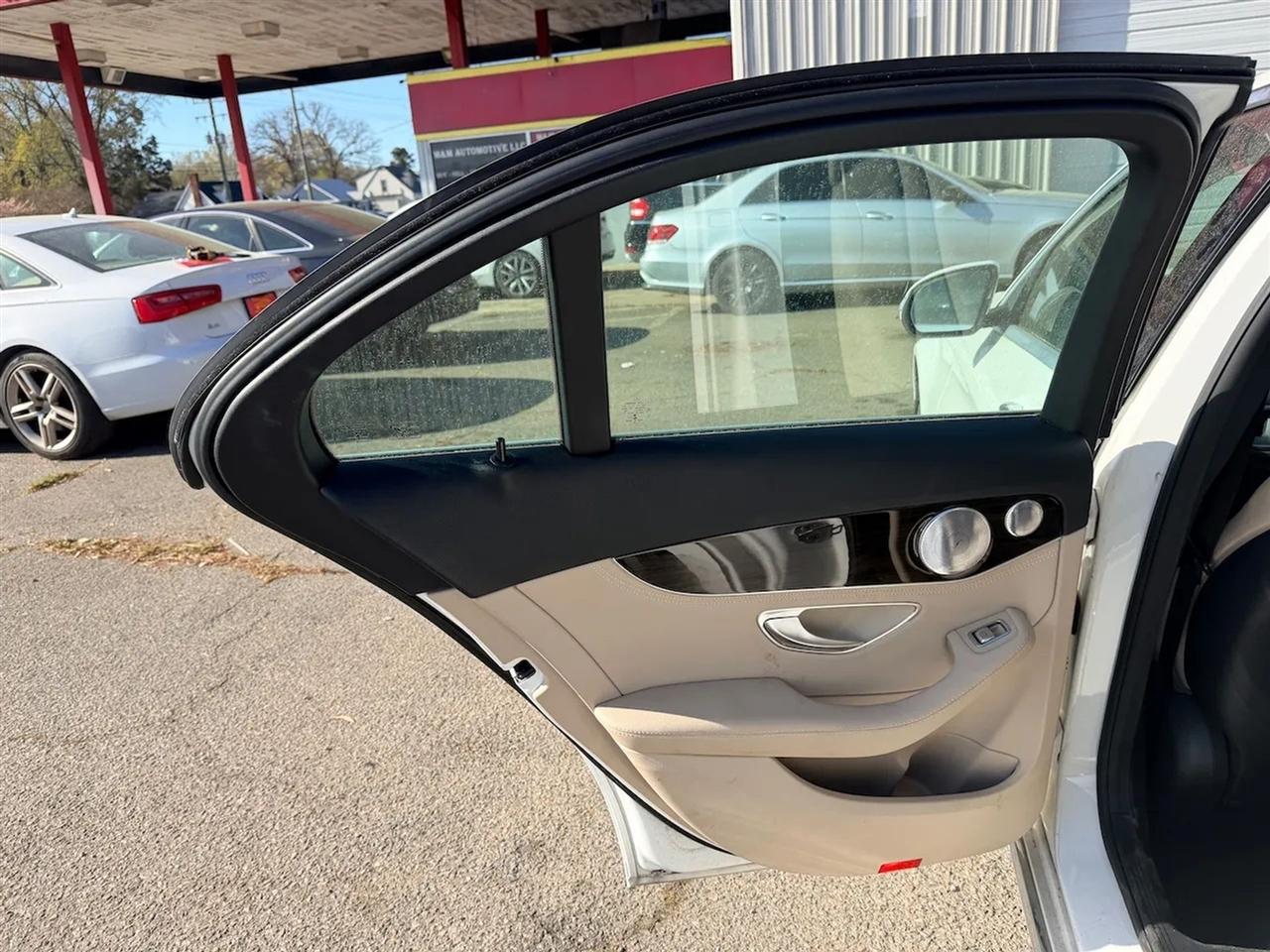 Mercedes-Benz C-Class C300 4MATIC Sedan 2015