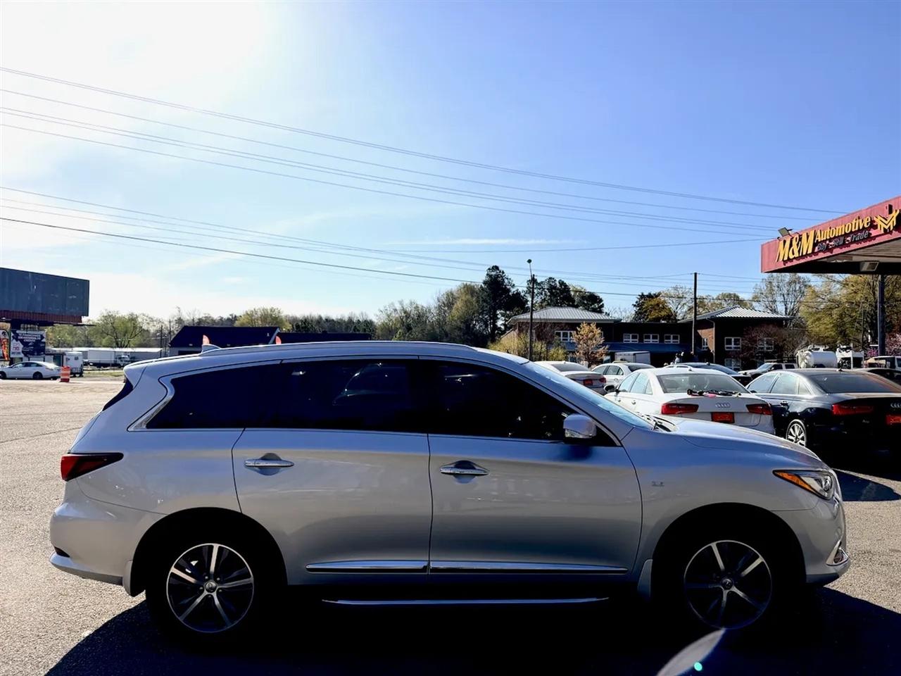 Infiniti QX60 Base AWD 2018