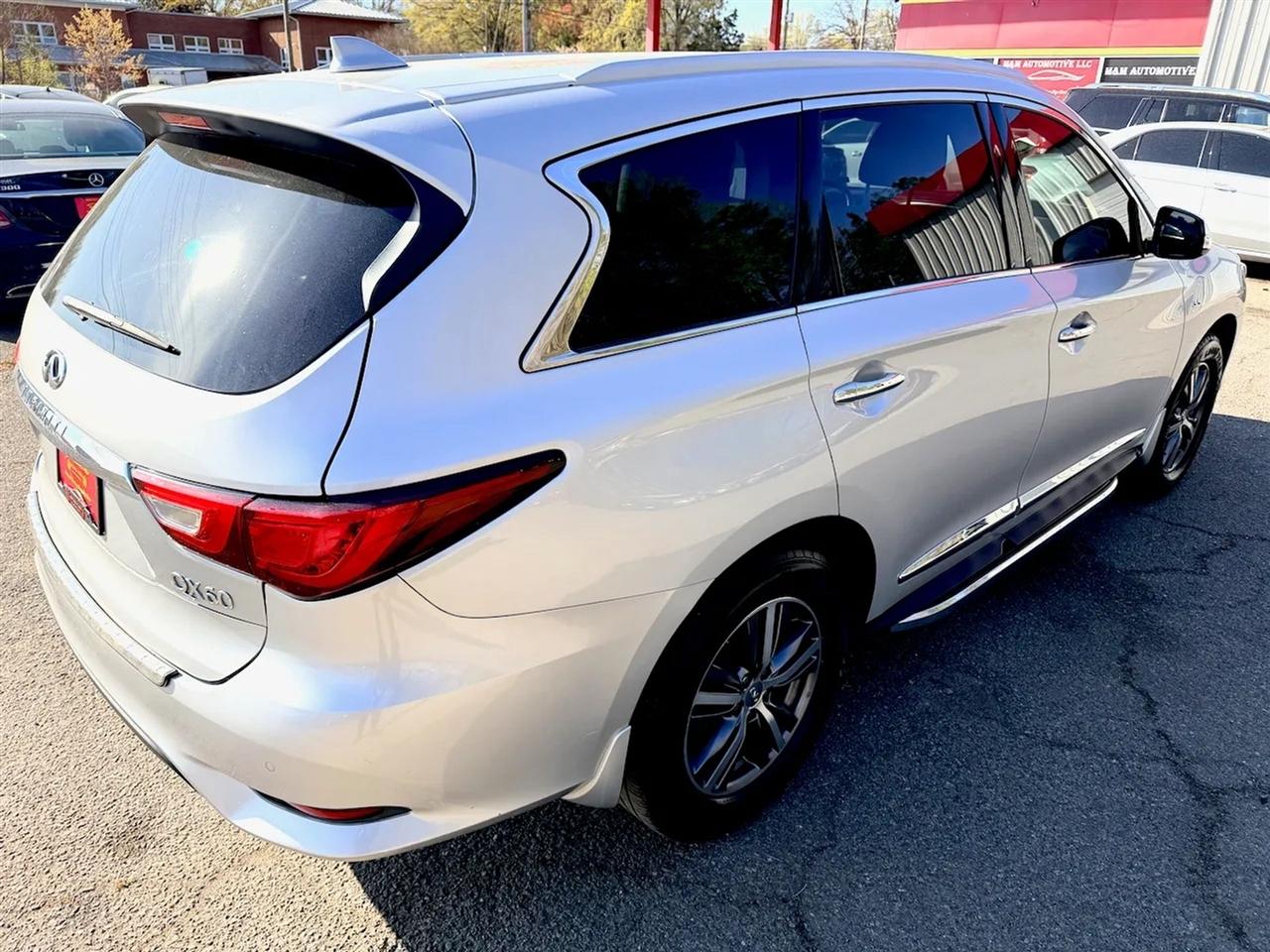 Infiniti QX60 Base AWD 2018
