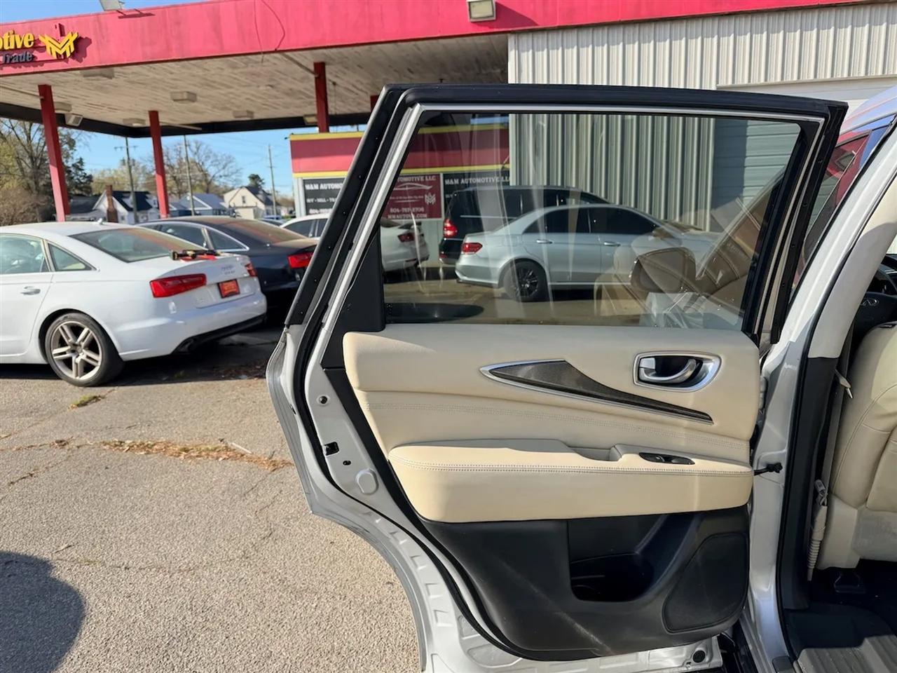 Infiniti QX60 Base AWD 2018