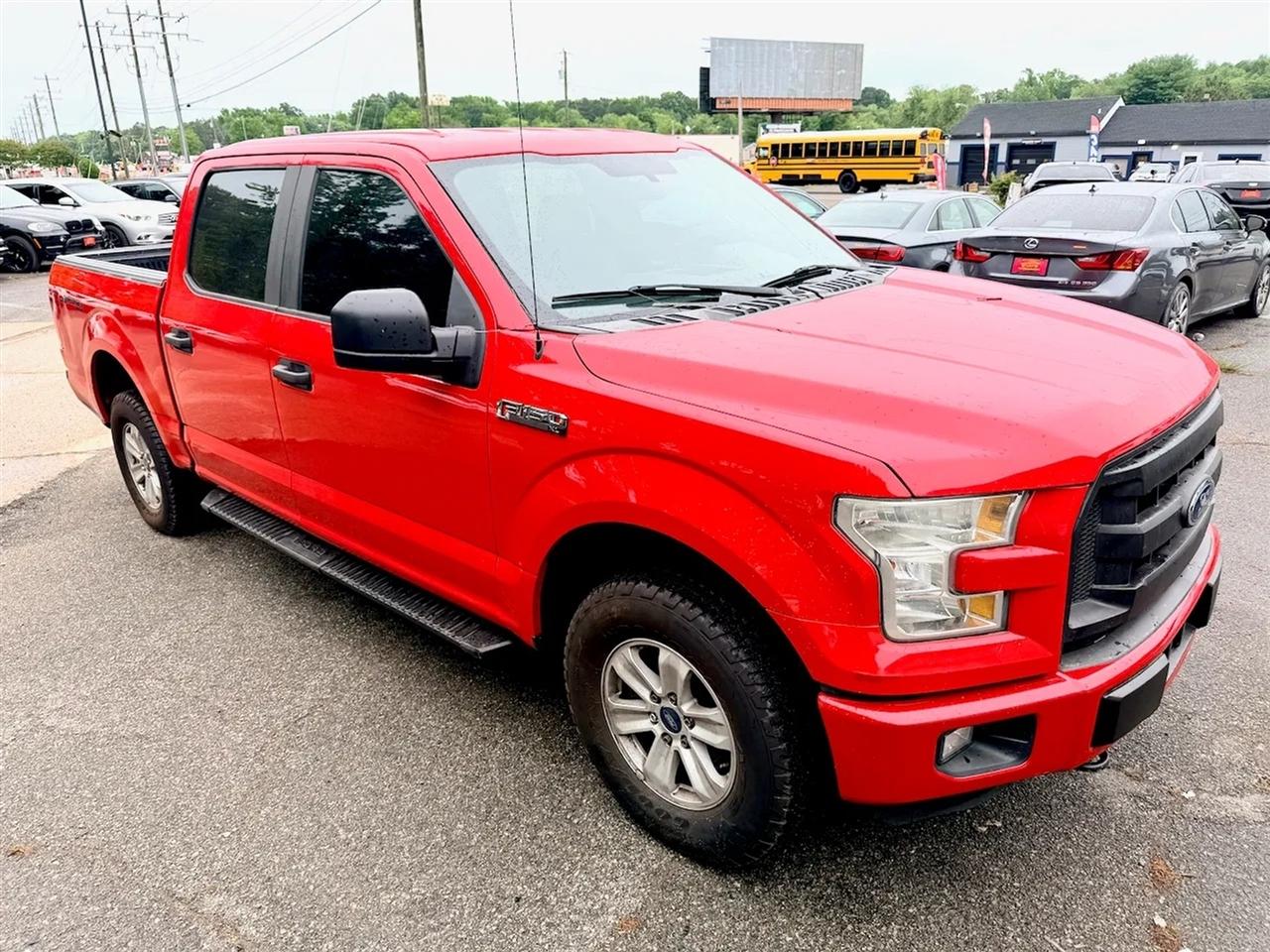 Ford F-150 XL SuperCrew 5.5-ft. Bed 4WD 2015