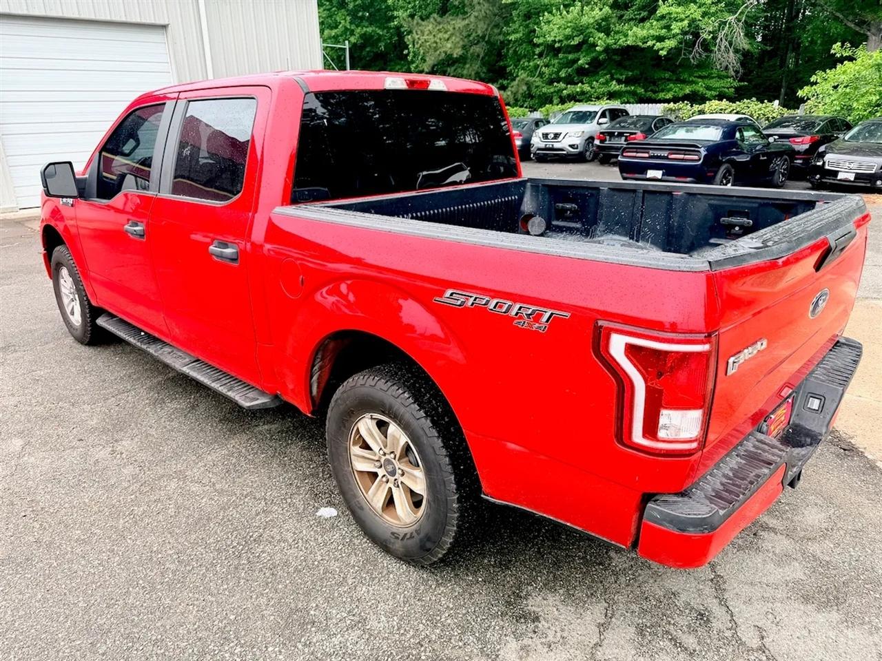 Ford F-150 XL SuperCrew 5.5-ft. Bed 4WD 2015