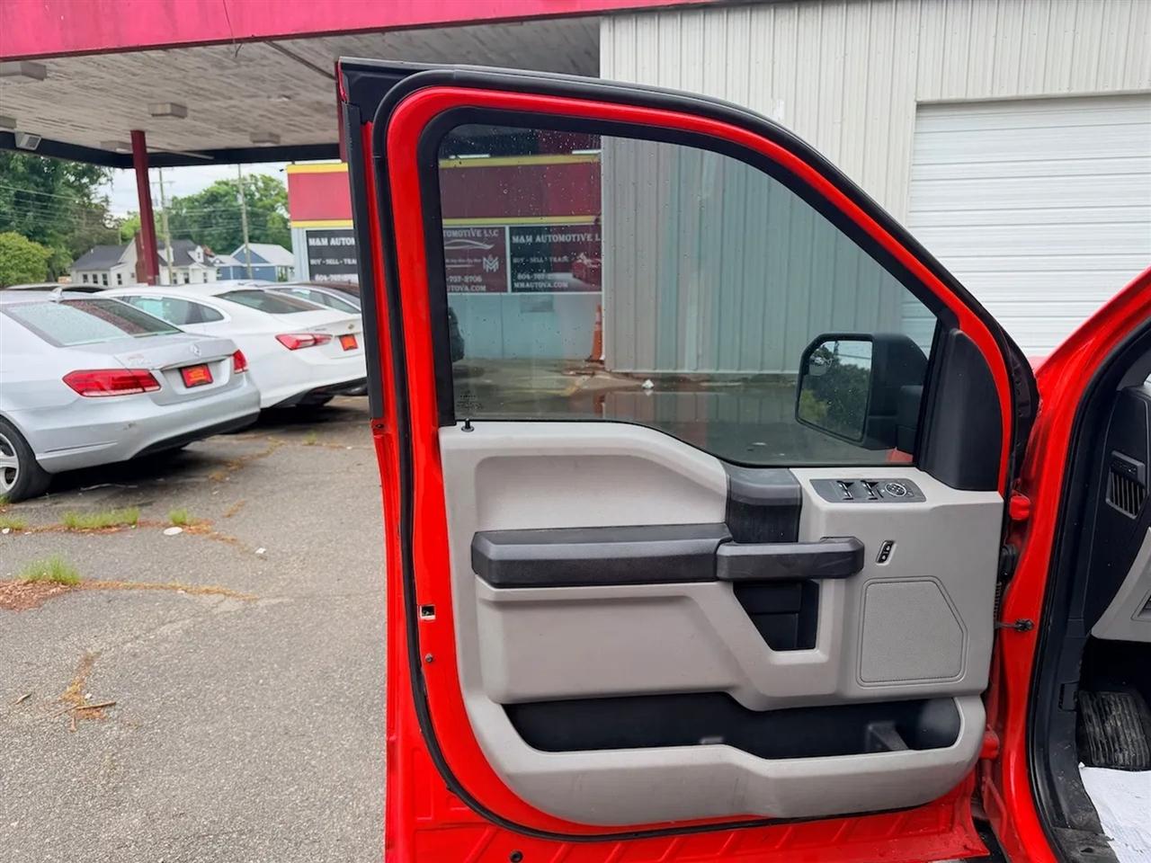 Ford F-150 XL SuperCrew 5.5-ft. Bed 4WD 2015