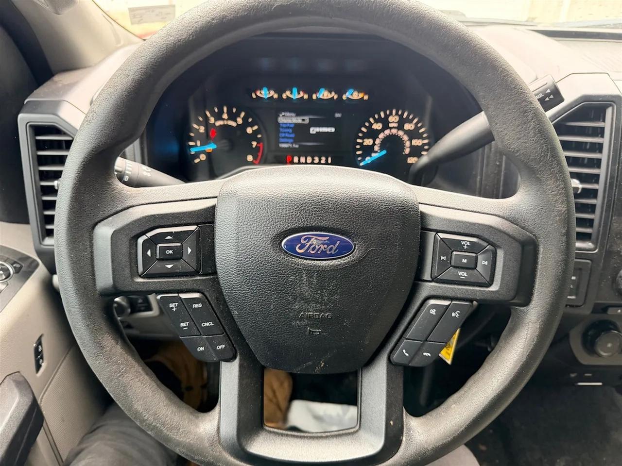 Ford F-150 XL SuperCrew 5.5-ft. Bed 4WD 2015