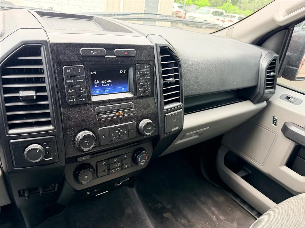 Ford F-150 XL SuperCrew 5.5-ft. Bed 4WD 2015