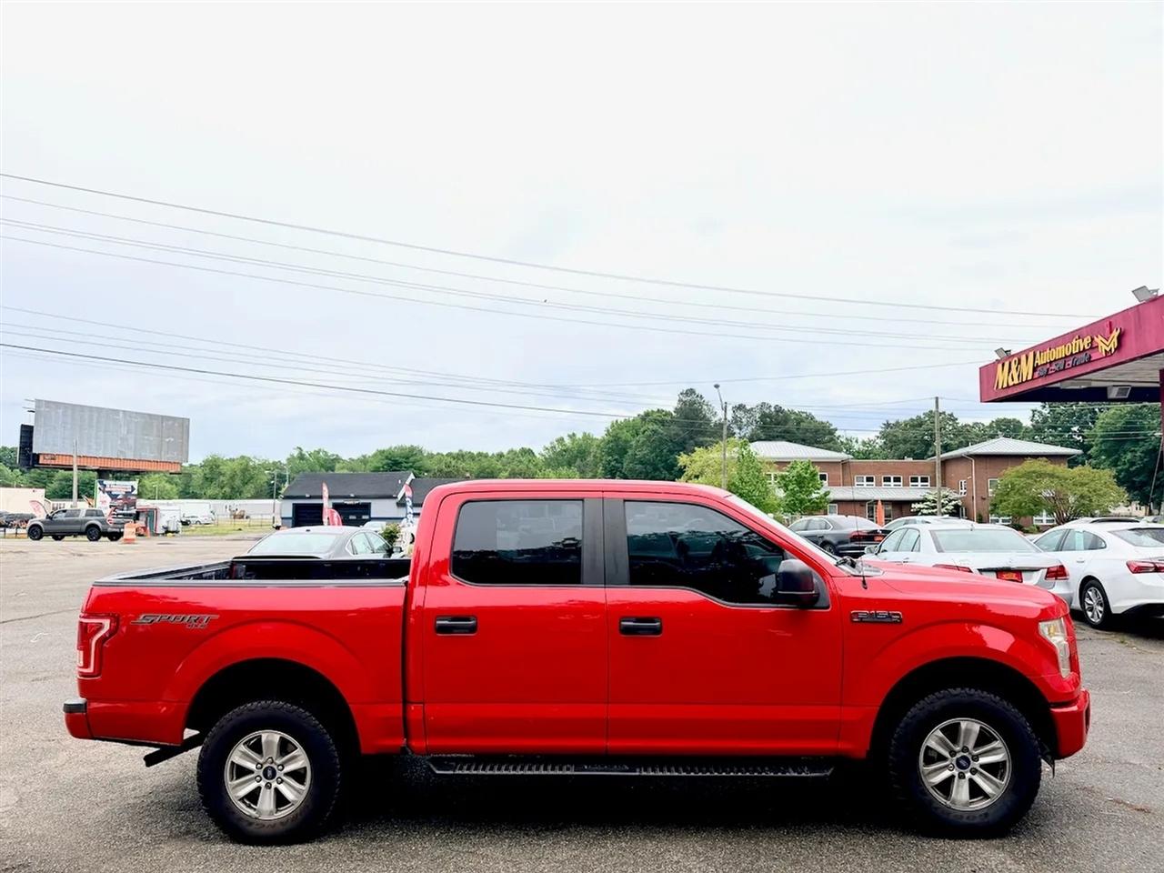 Ford F-150 XL SuperCrew 5.5-ft. Bed 4WD 2015