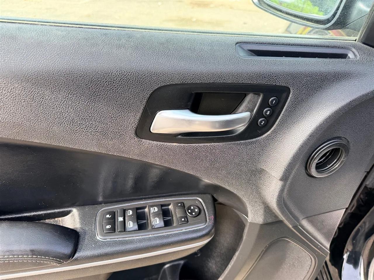 Dodge Charger SXT 2020