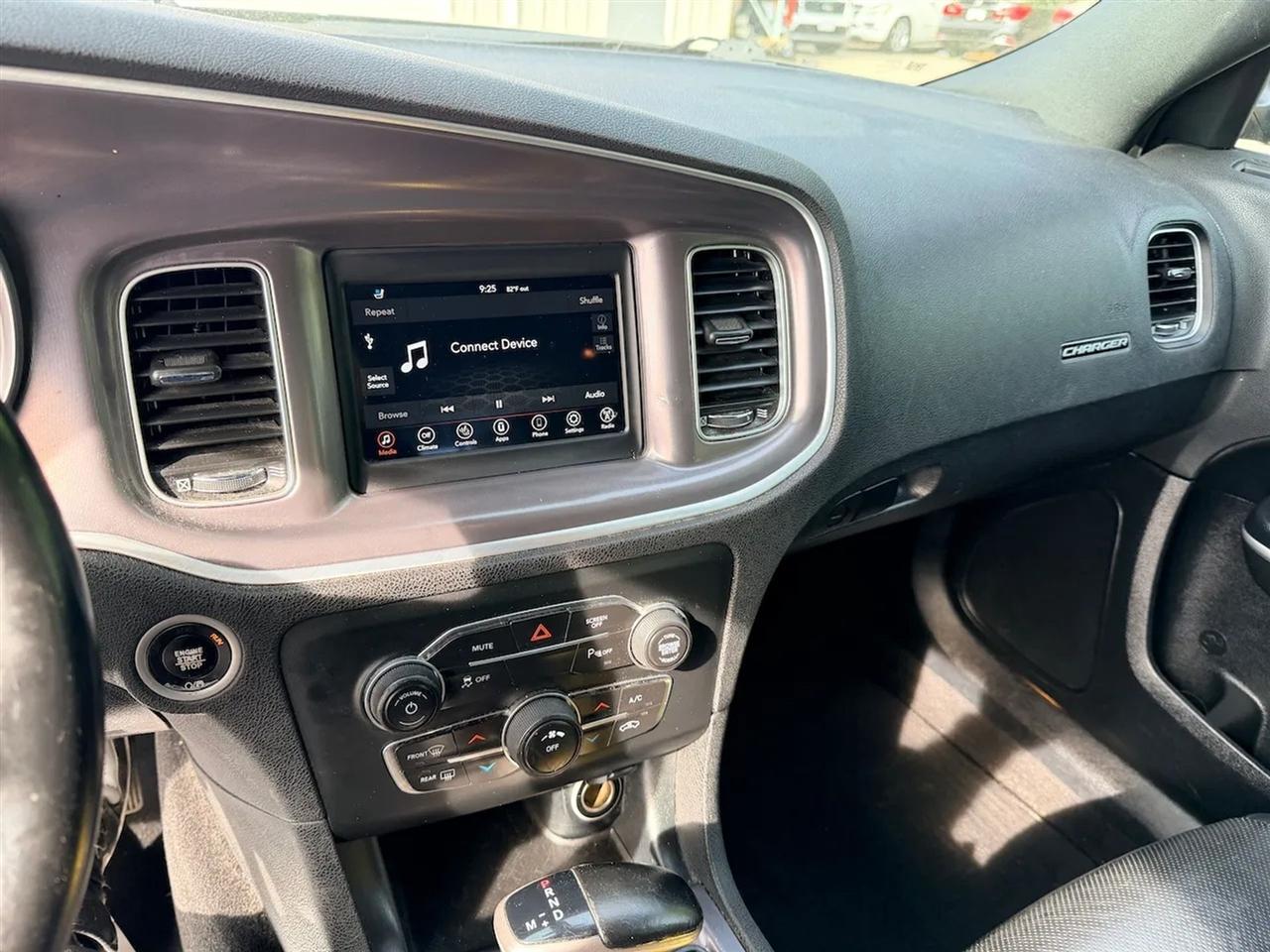 Dodge Charger SXT 2020