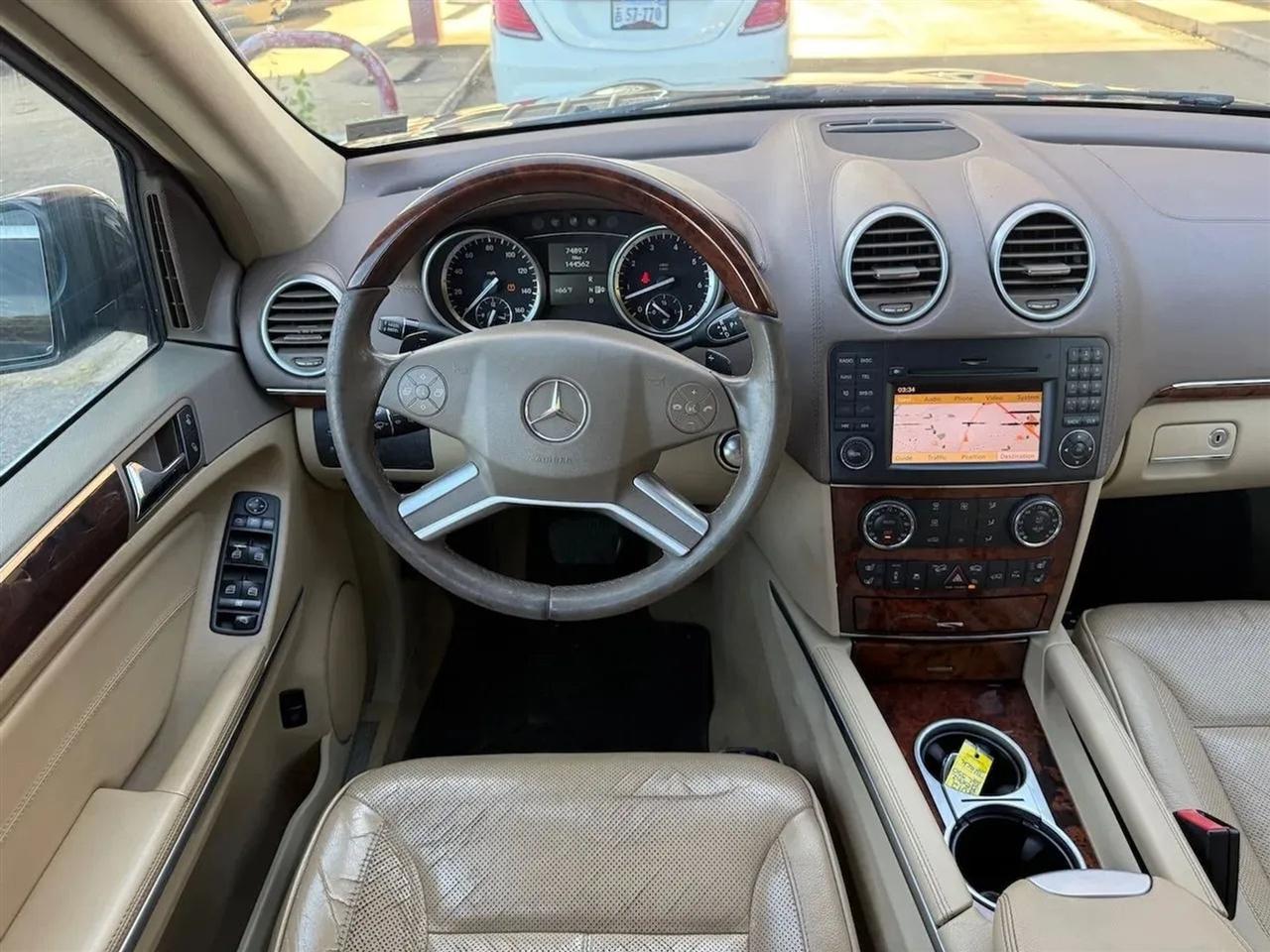 Mercedes-Benz GL-Class GL550 4MATIC 2012