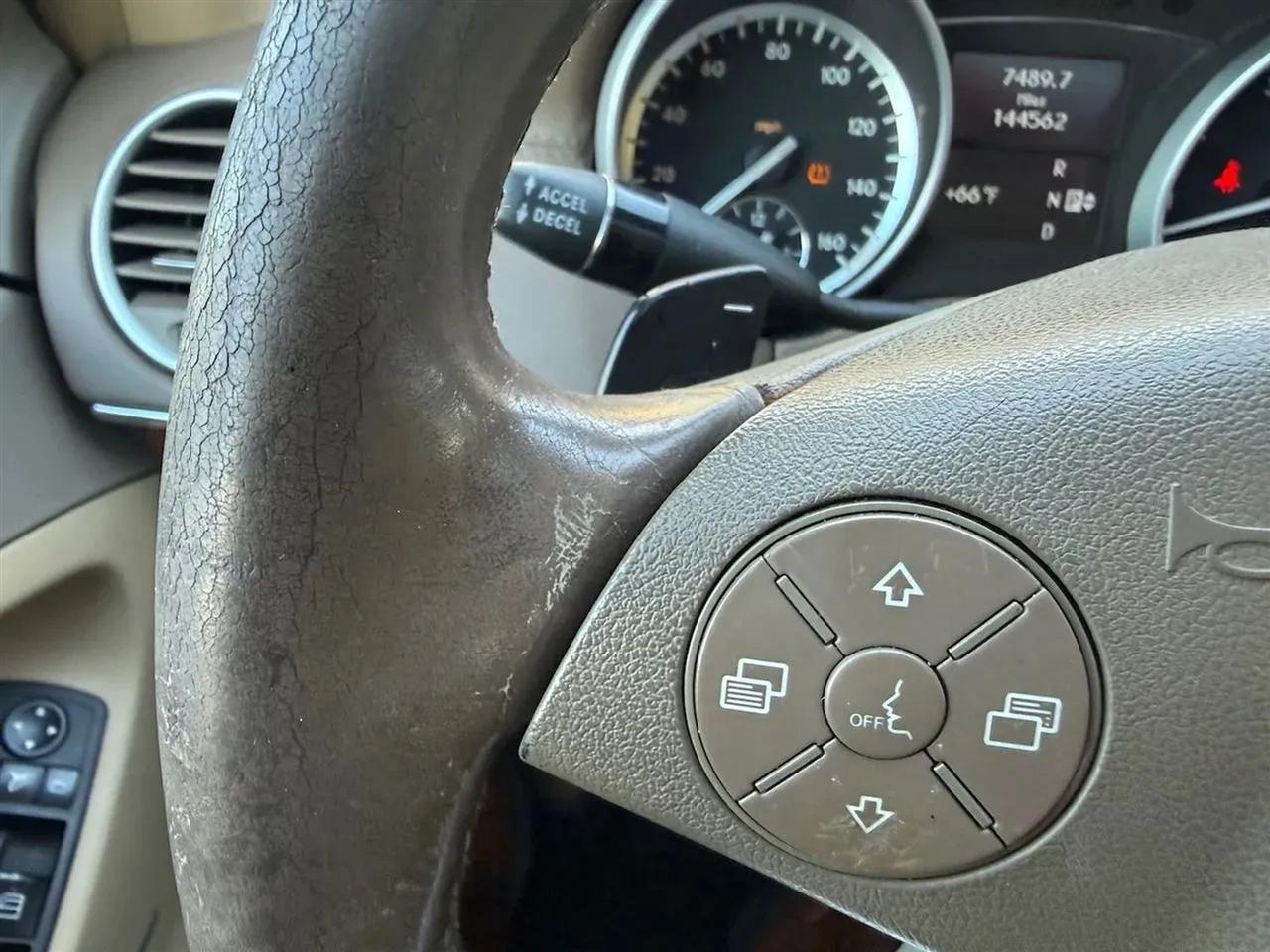 Mercedes-Benz GL-Class GL550 4MATIC 2012