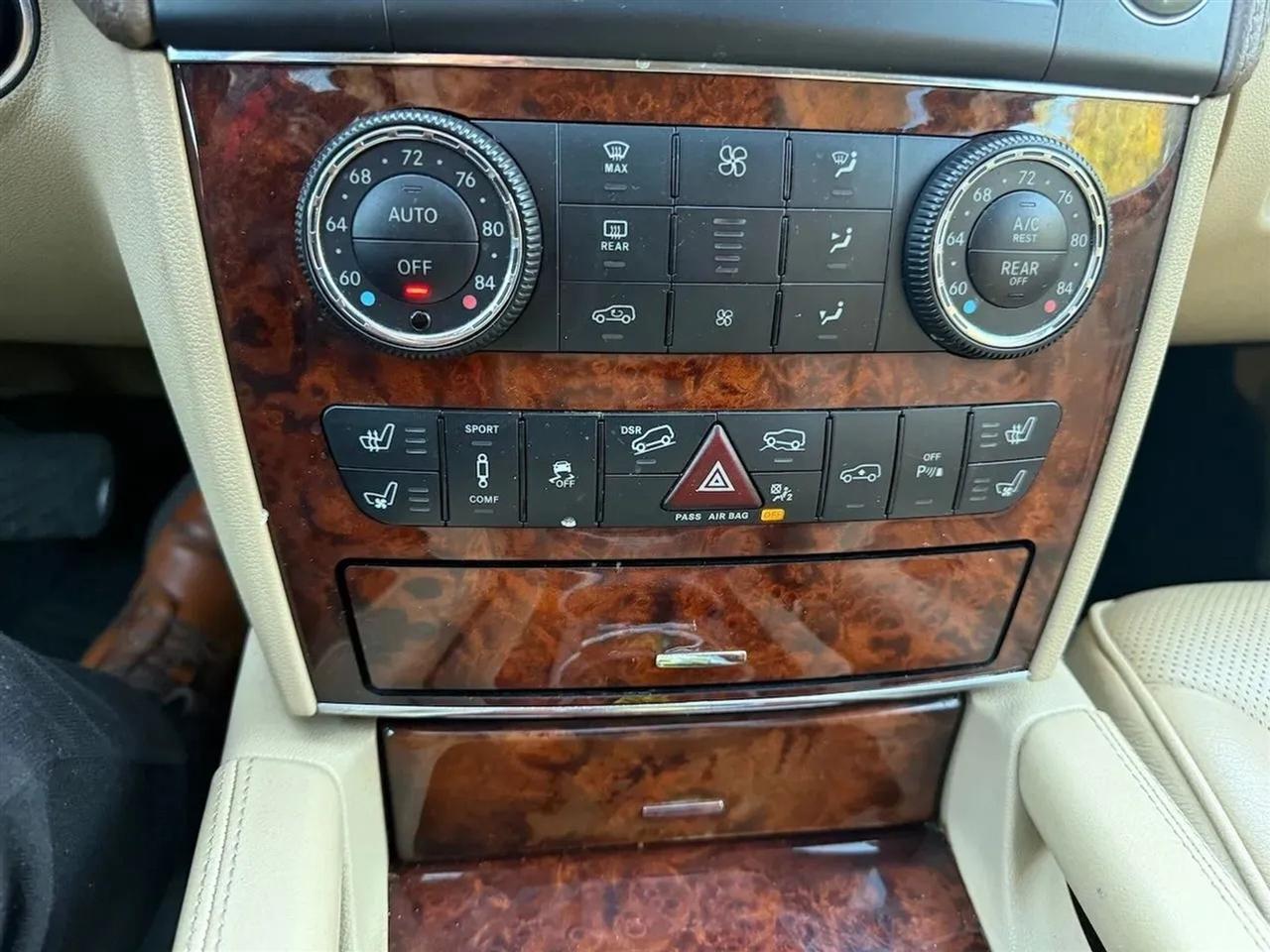 Mercedes-Benz GL-Class GL550 4MATIC 2012