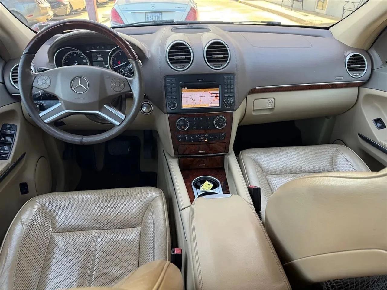 Mercedes-Benz GL-Class GL550 4MATIC 2012