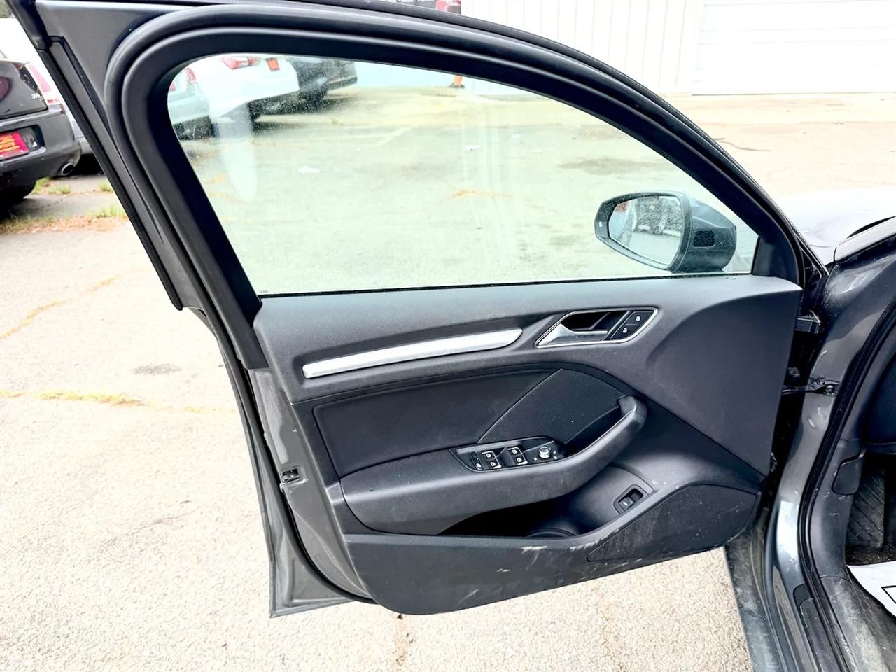Audi S3 2.0T Premium Plus quattro 2015