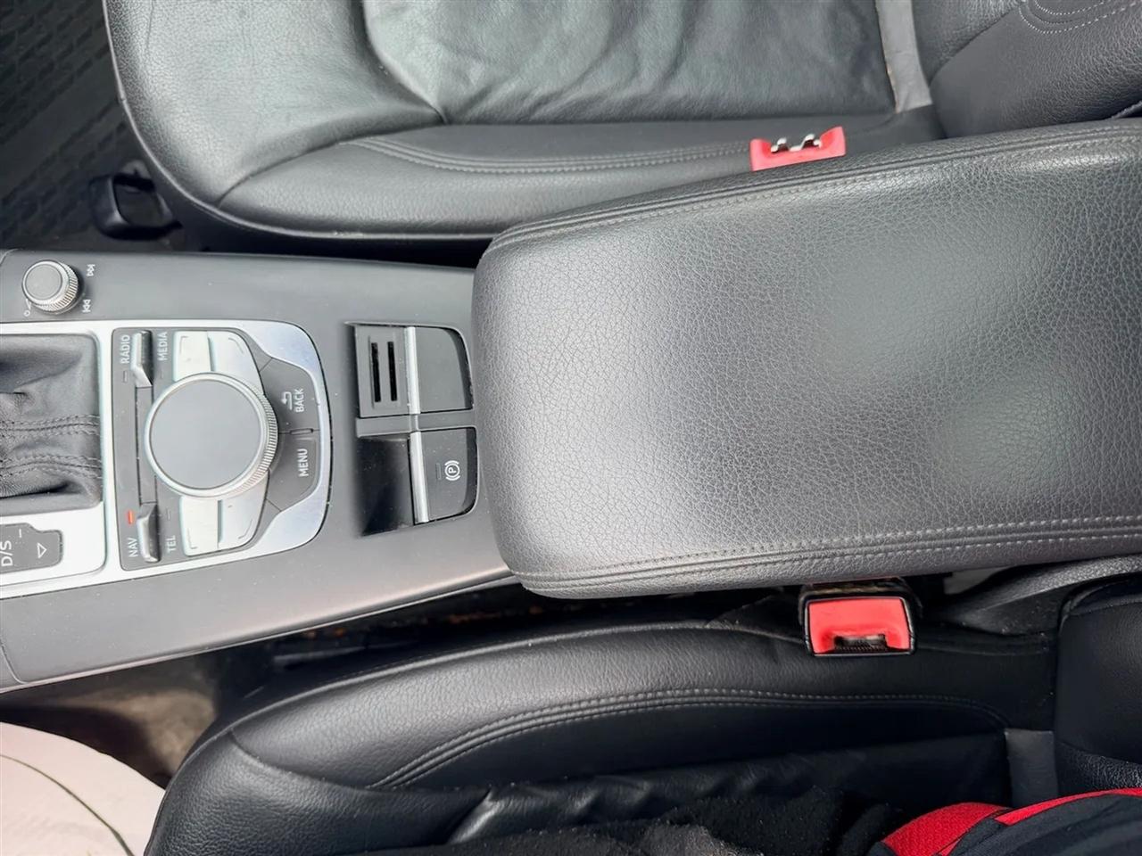 Audi S3 2.0T Premium Plus quattro 2015