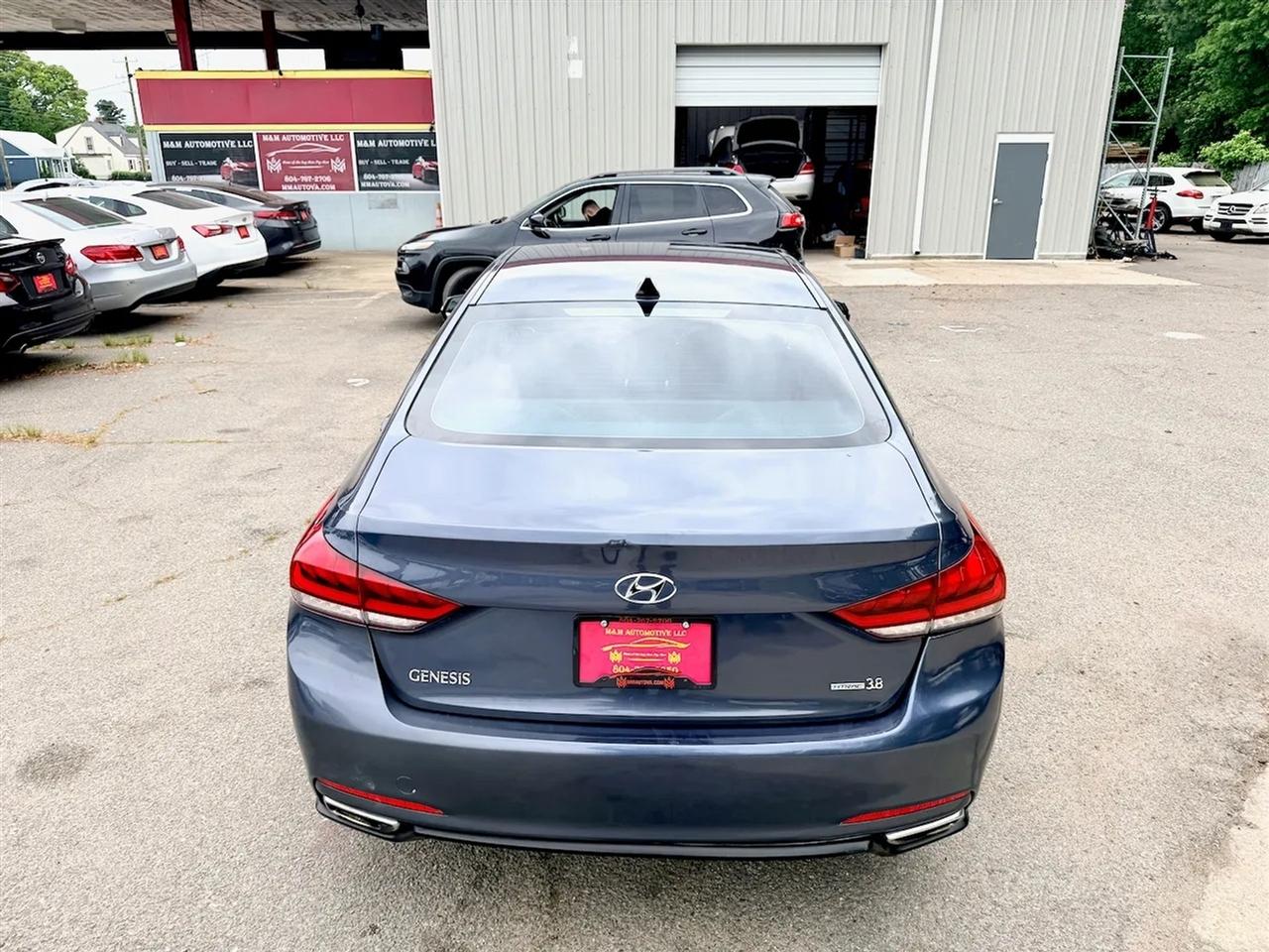 Hyundai Genesis 3.8L 2016