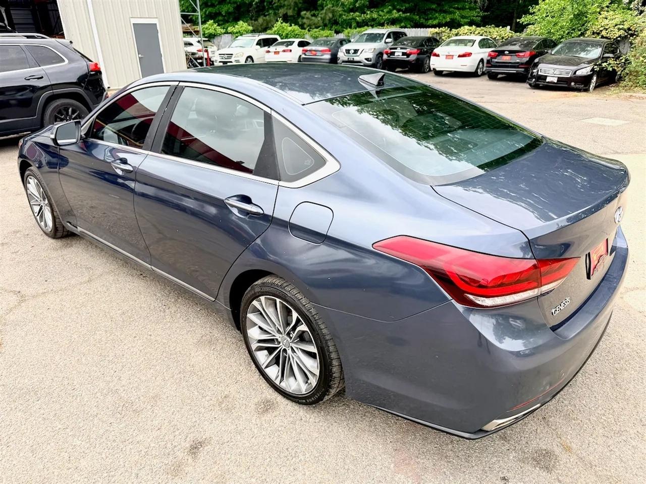 Hyundai Genesis 3.8L 2016