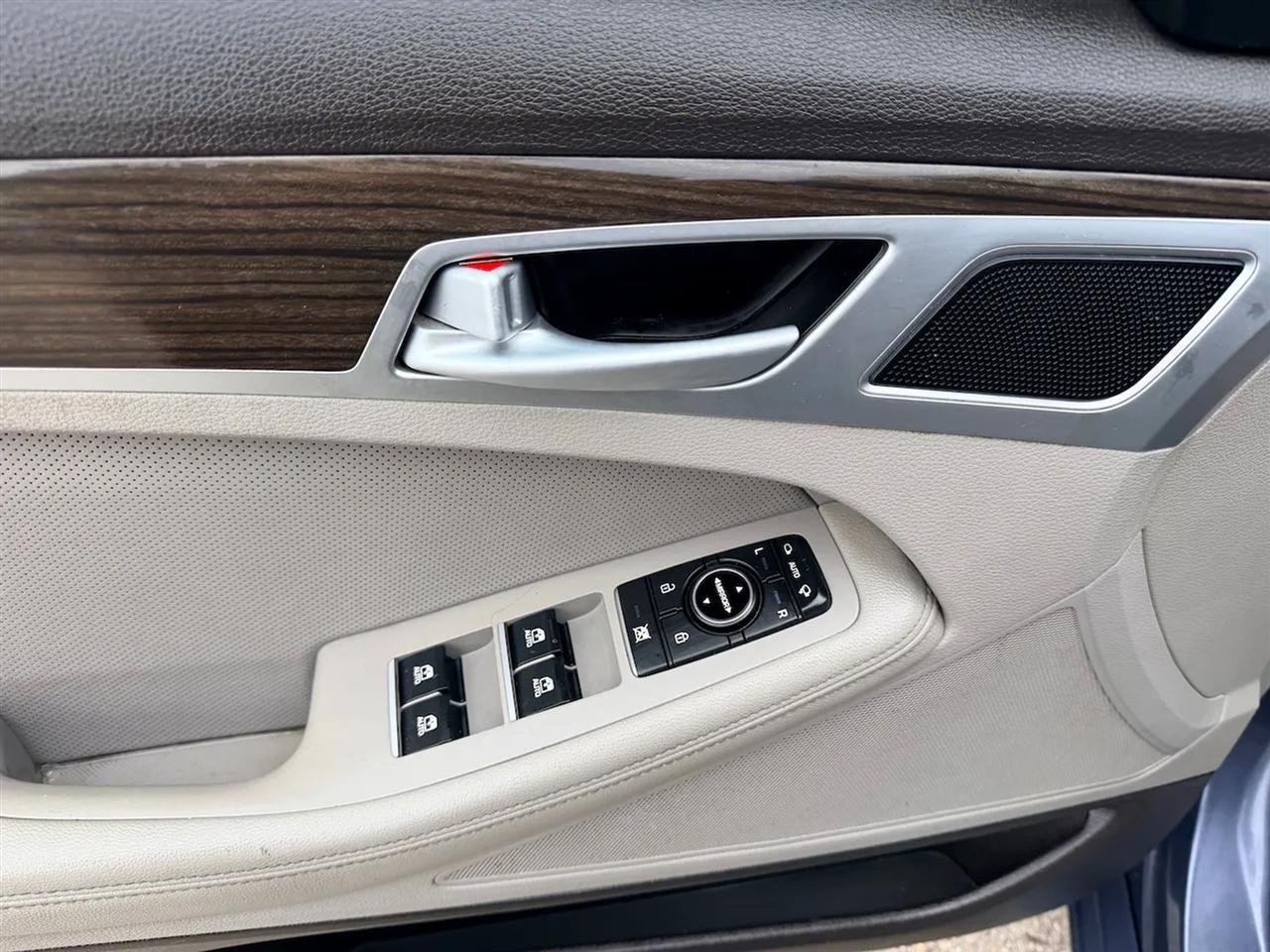 Hyundai Genesis 3.8L 2016