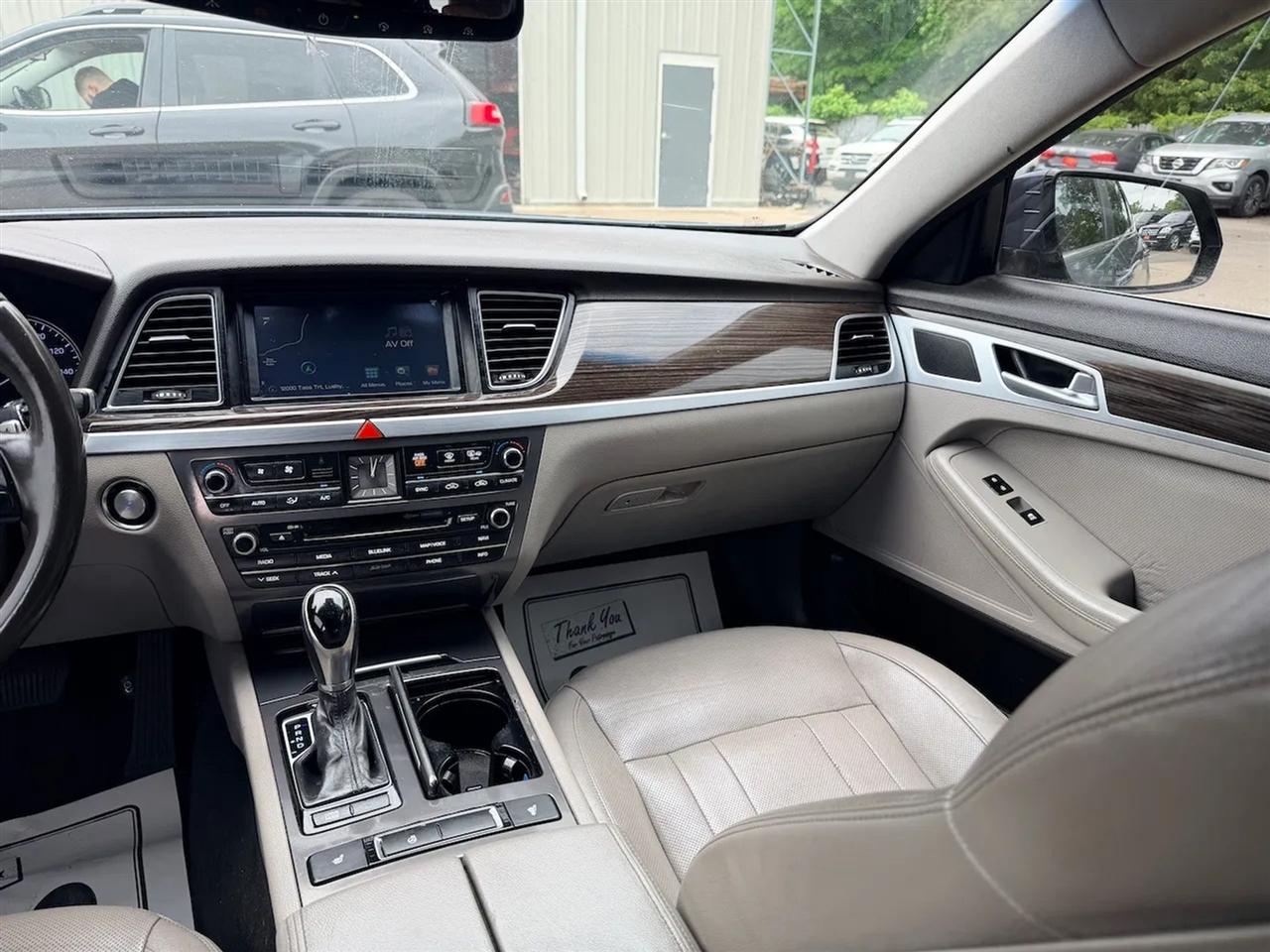 Hyundai Genesis 3.8L 2016