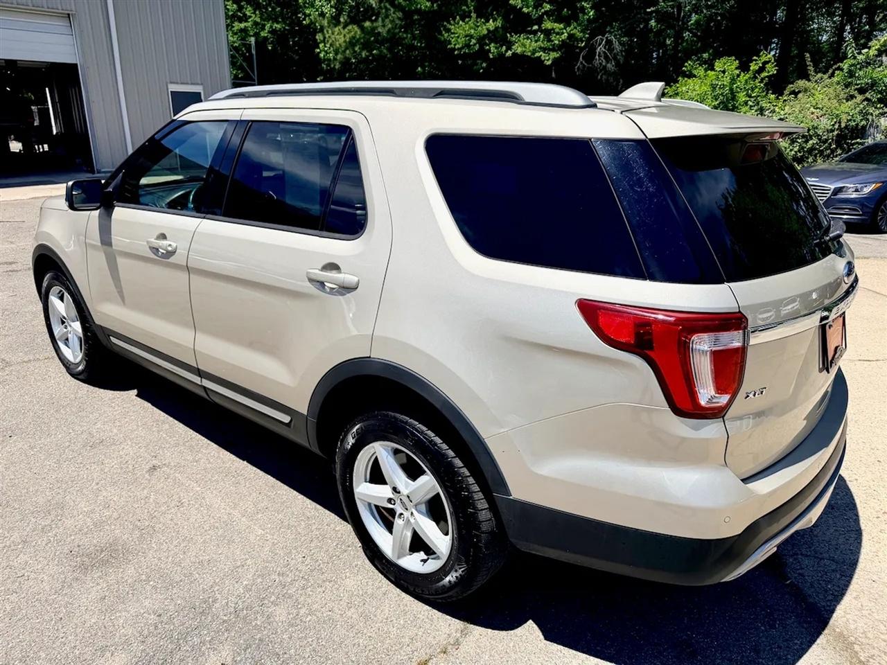 Ford Explorer XLT 4WD 2017
