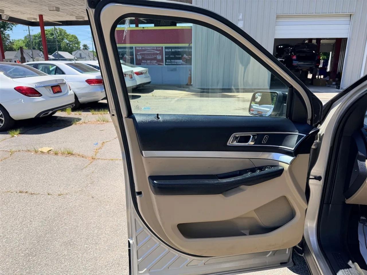 Ford Explorer XLT 4WD 2017