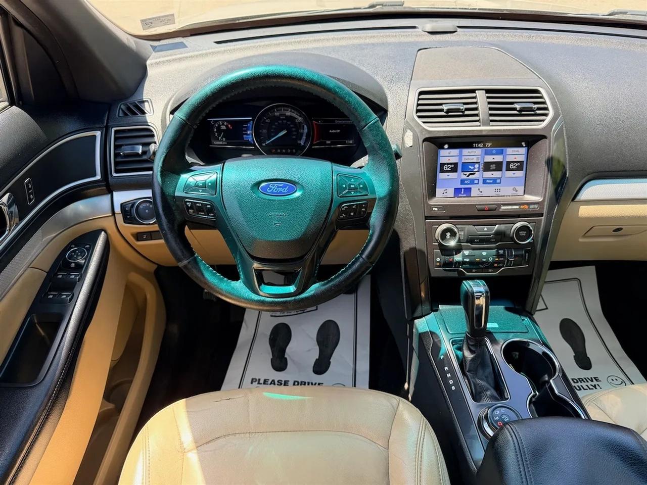Ford Explorer XLT 4WD 2017