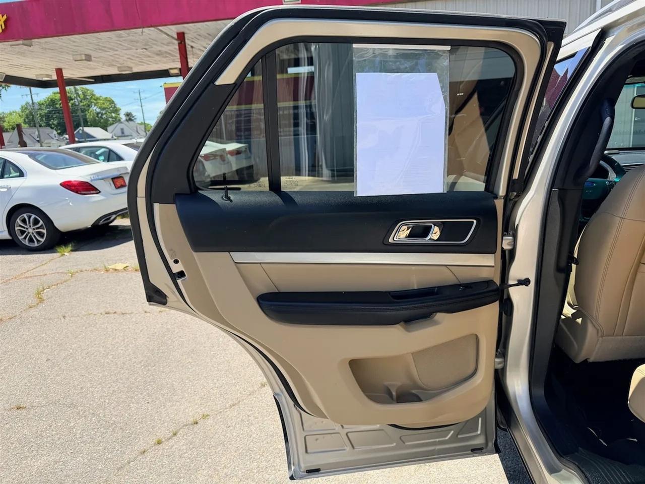 Ford Explorer XLT 4WD 2017