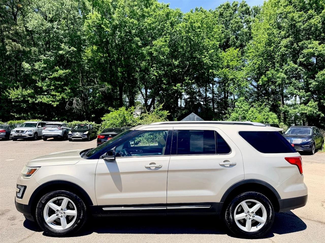 Ford Explorer XLT 4WD 2017