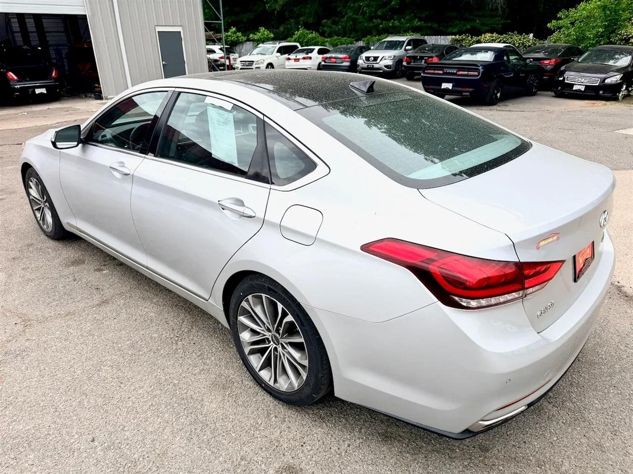 Hyundai Genesis 3.8L 2015
