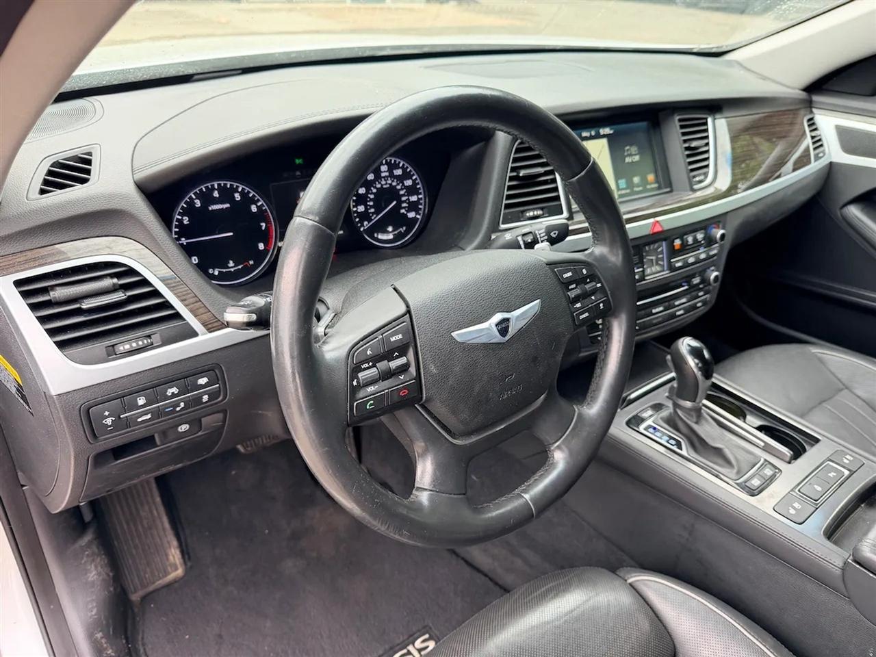 Hyundai Genesis 3.8L 2015