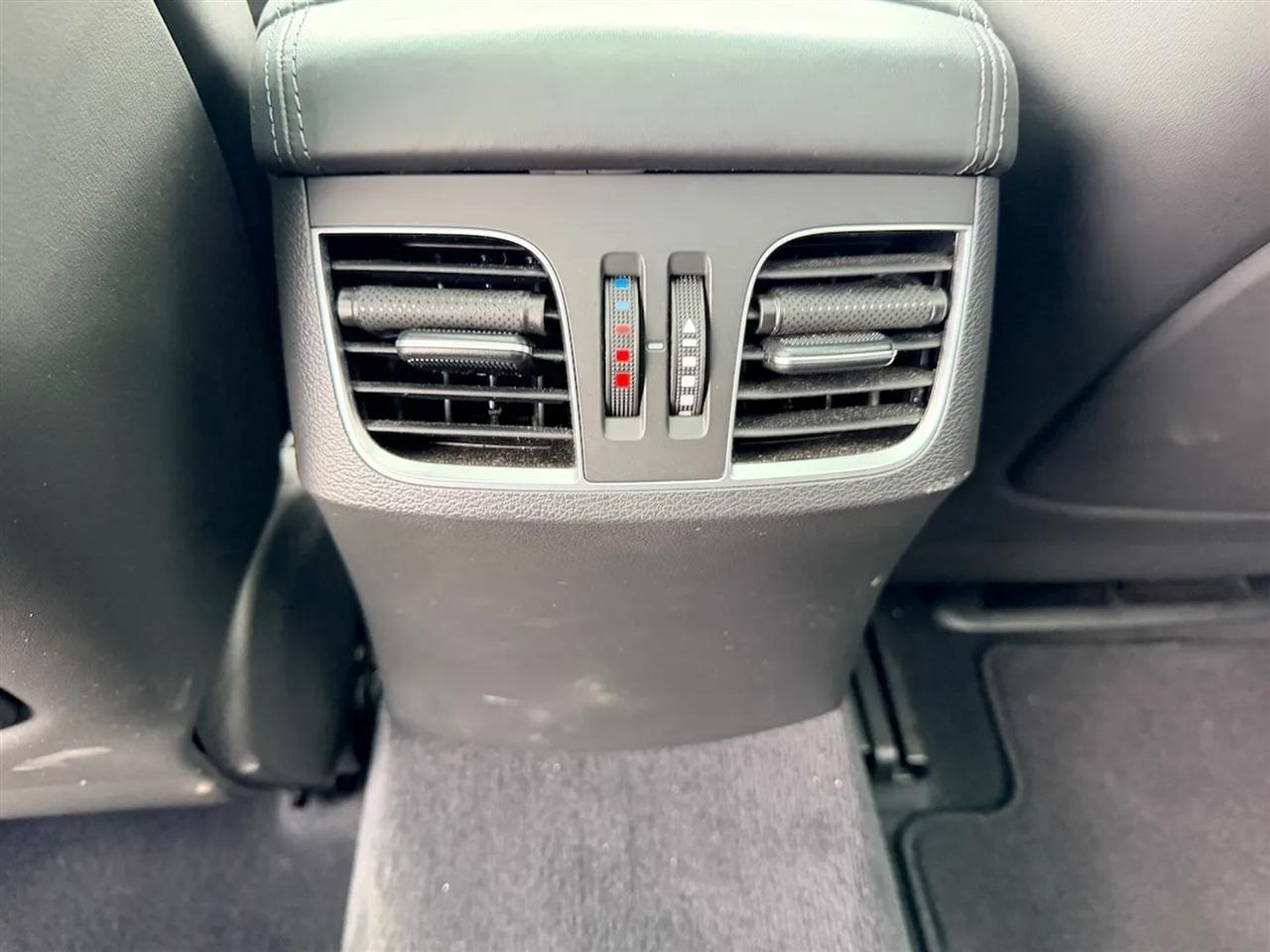 Hyundai Genesis 3.8L 2015