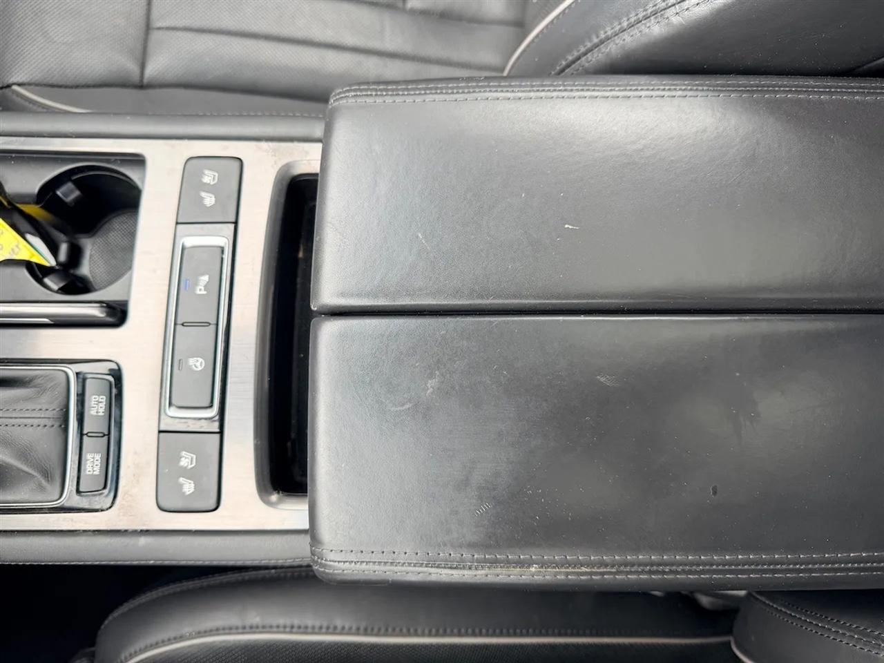 Hyundai Genesis 3.8L 2015