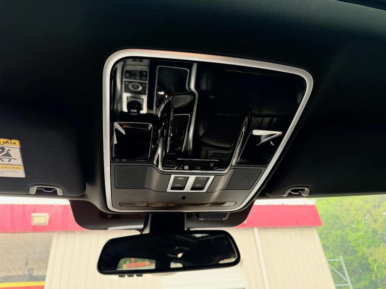 Land Rover Range Rover Sport 5.0L V8 Supercharged 2014