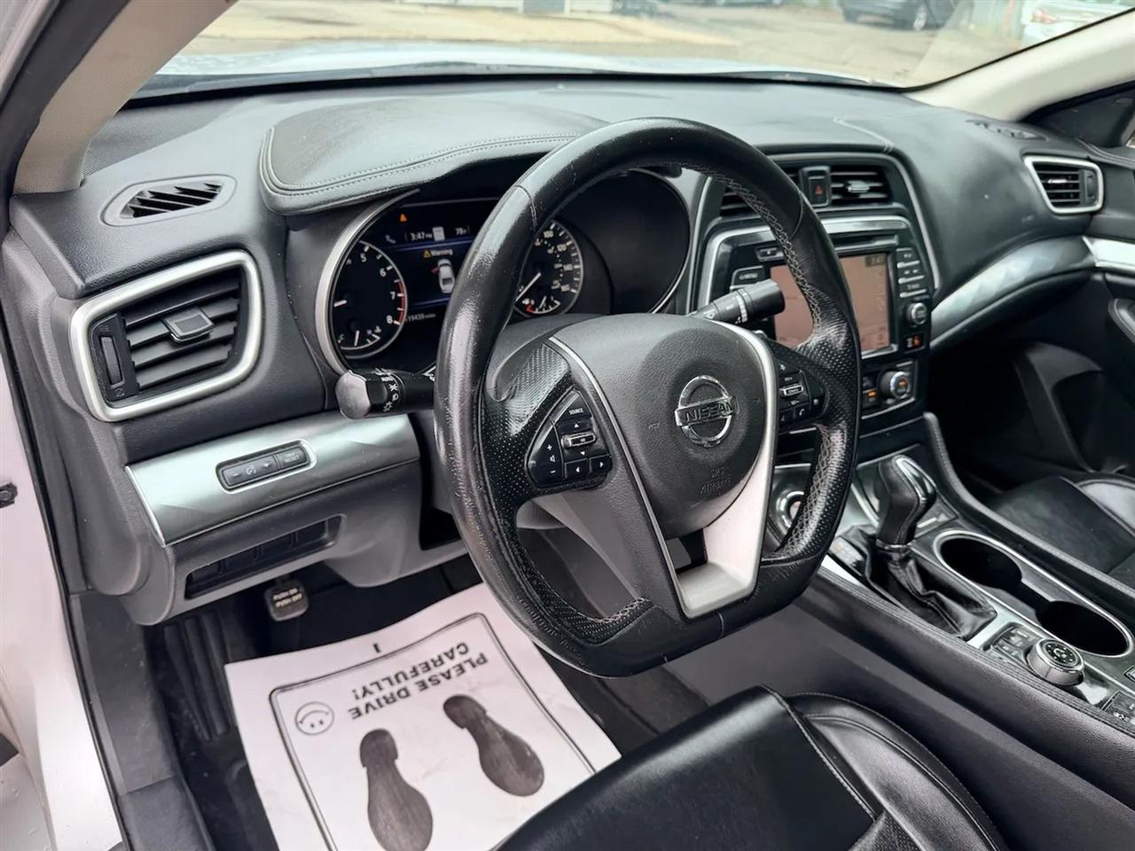 Nissan Maxima 3.5 SV 2020