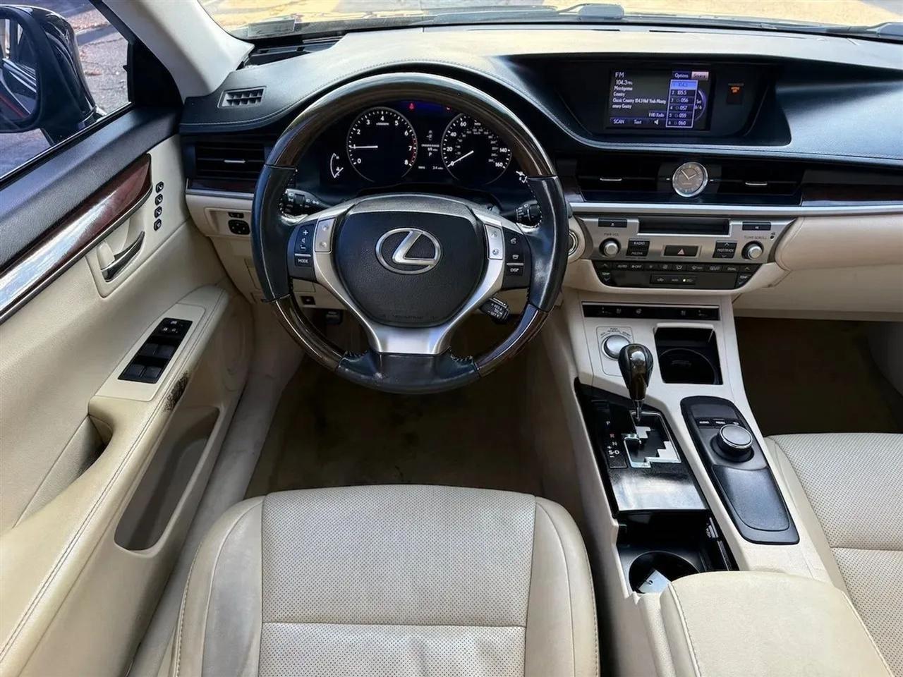 Lexus ES 350 Sedan 2014